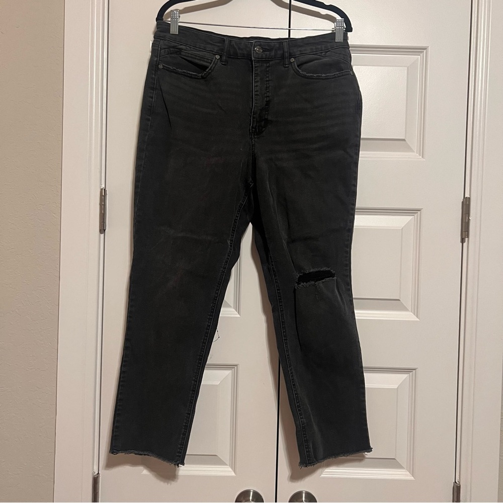 Sofia by Sofia Vergara Black Cropped Jeans